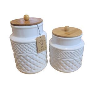 New La Cucina Embossed Faceted White Ceramic Jar Canister w Bamboo Lid Set of 2